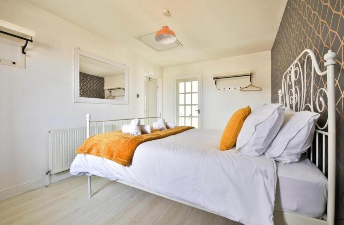 Royal Crescent View Apartment Бат Екстериор снимка